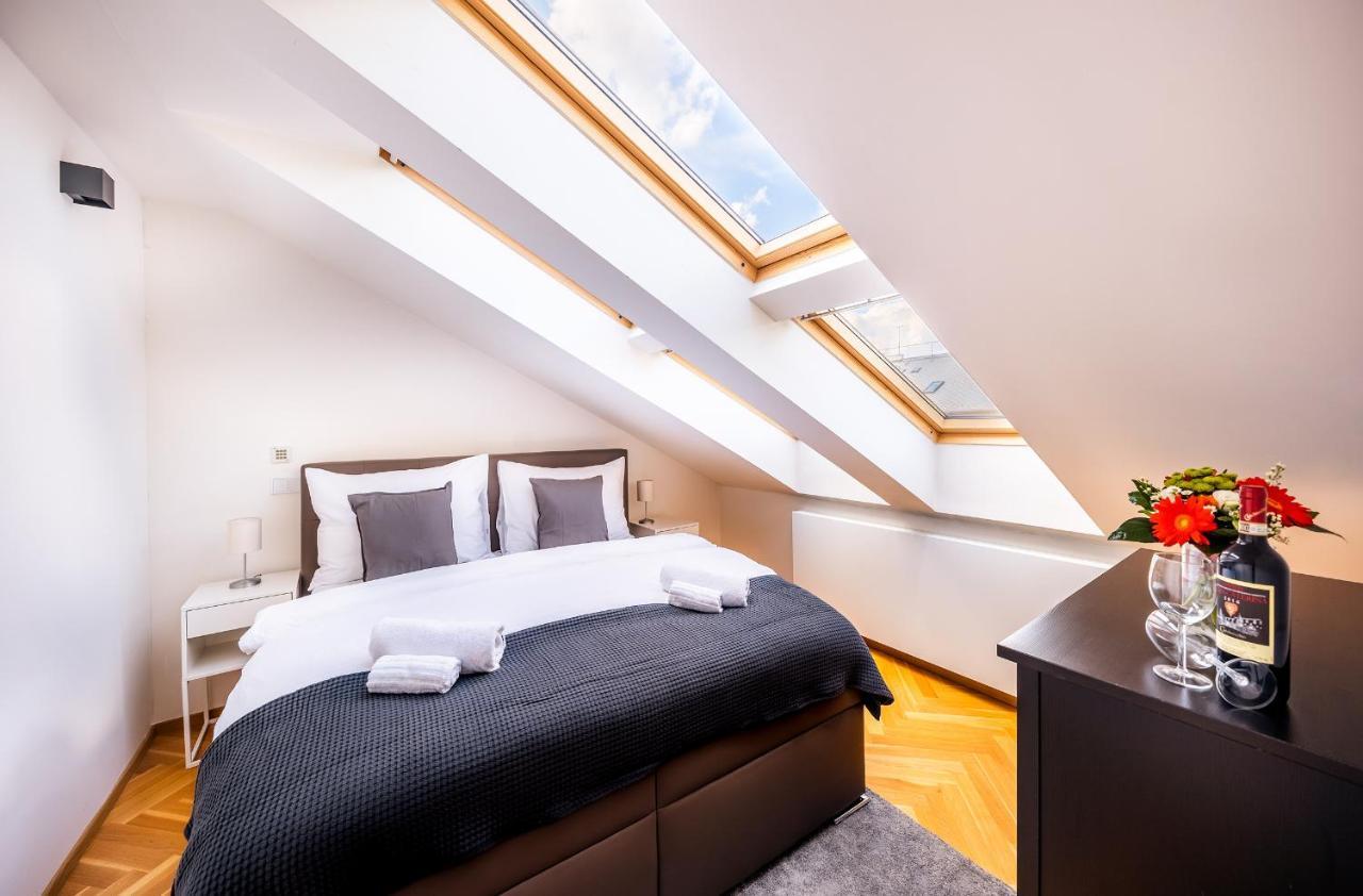 Luxurious Woodrow Wilson Apt In Prague Centre Εξωτερικό φωτογραφία