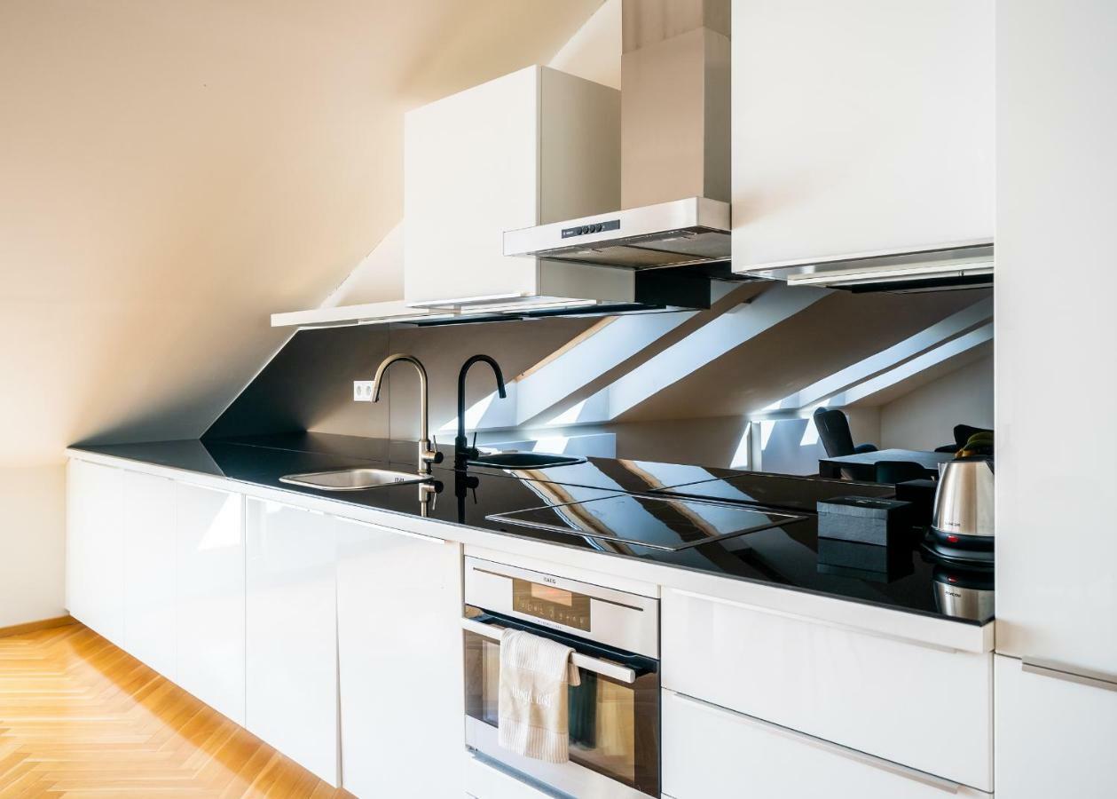 Luxurious Woodrow Wilson Apt In Prague Centre Εξωτερικό φωτογραφία